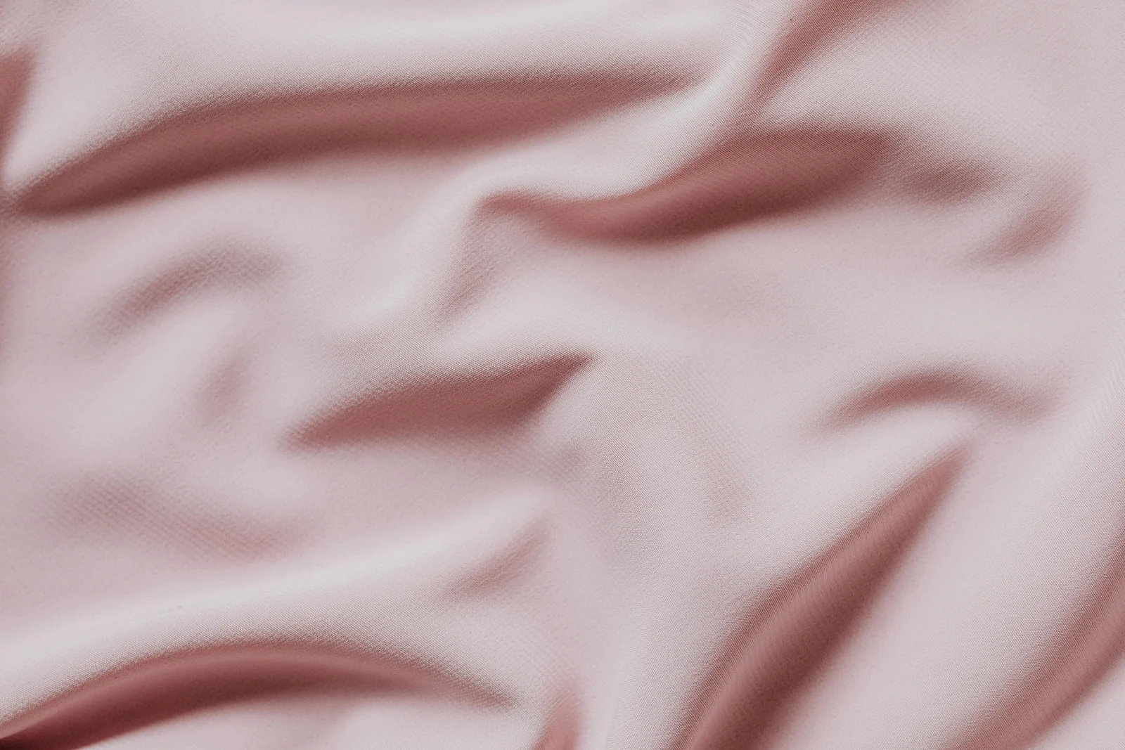 Ambiance rose soie Chloé Love Letters